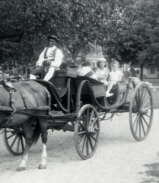 Carriage ride, Colonial Williamsburg